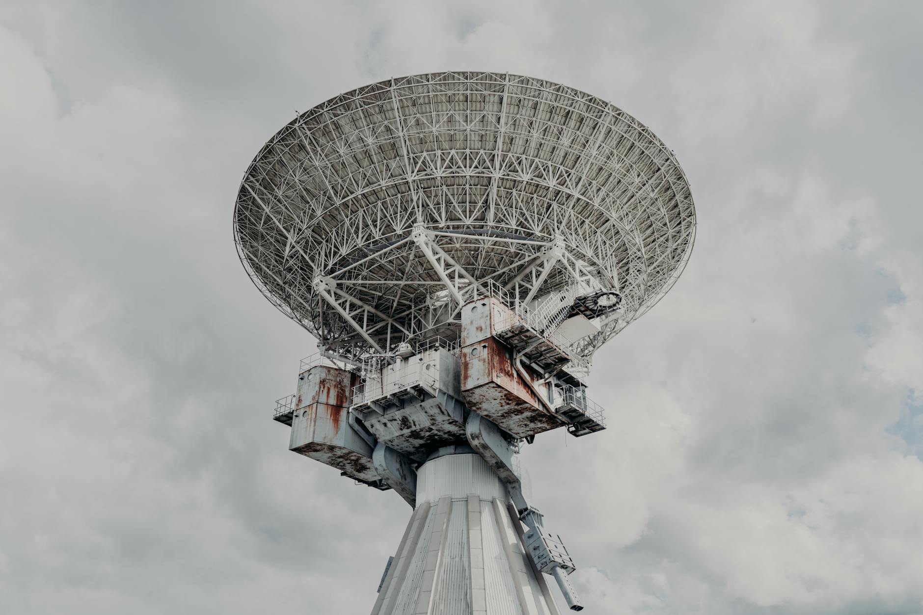 Advanced weather monitoring technology used by insurance climate divisions