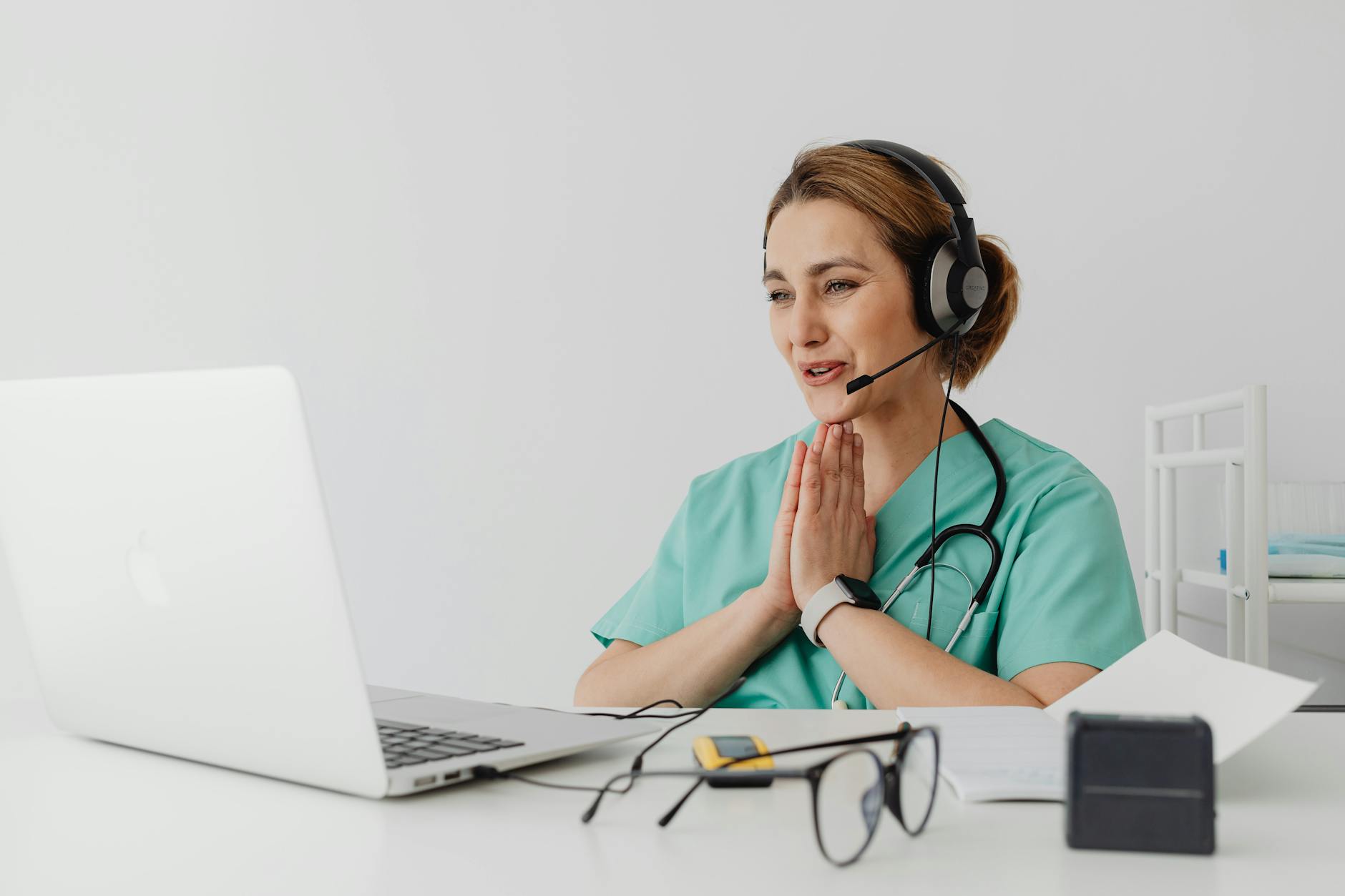 Healthcare technology systems and medical equipment in clinical setting