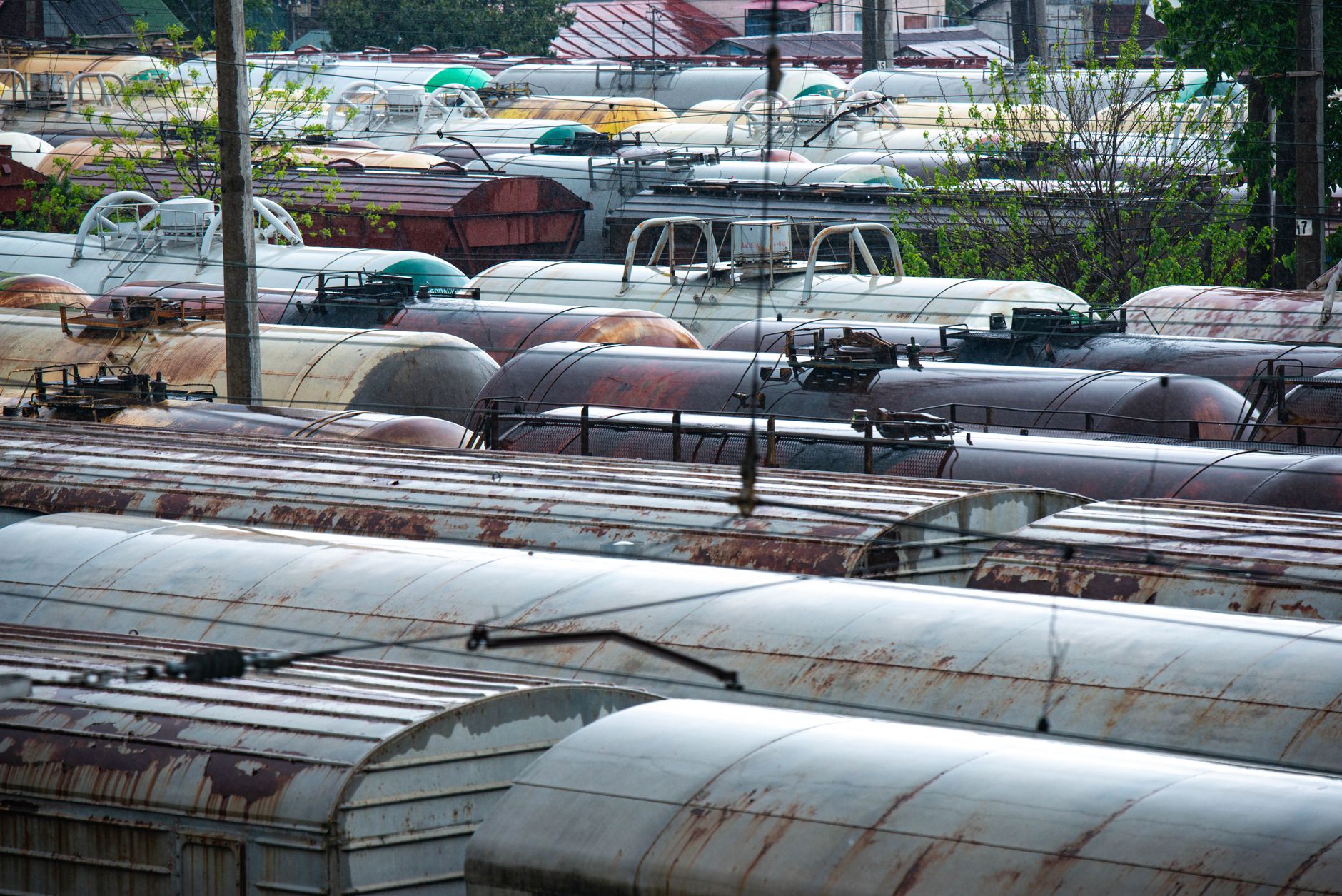 Rail yard with rows of freight cars illustrating railcar leasing and fleet management